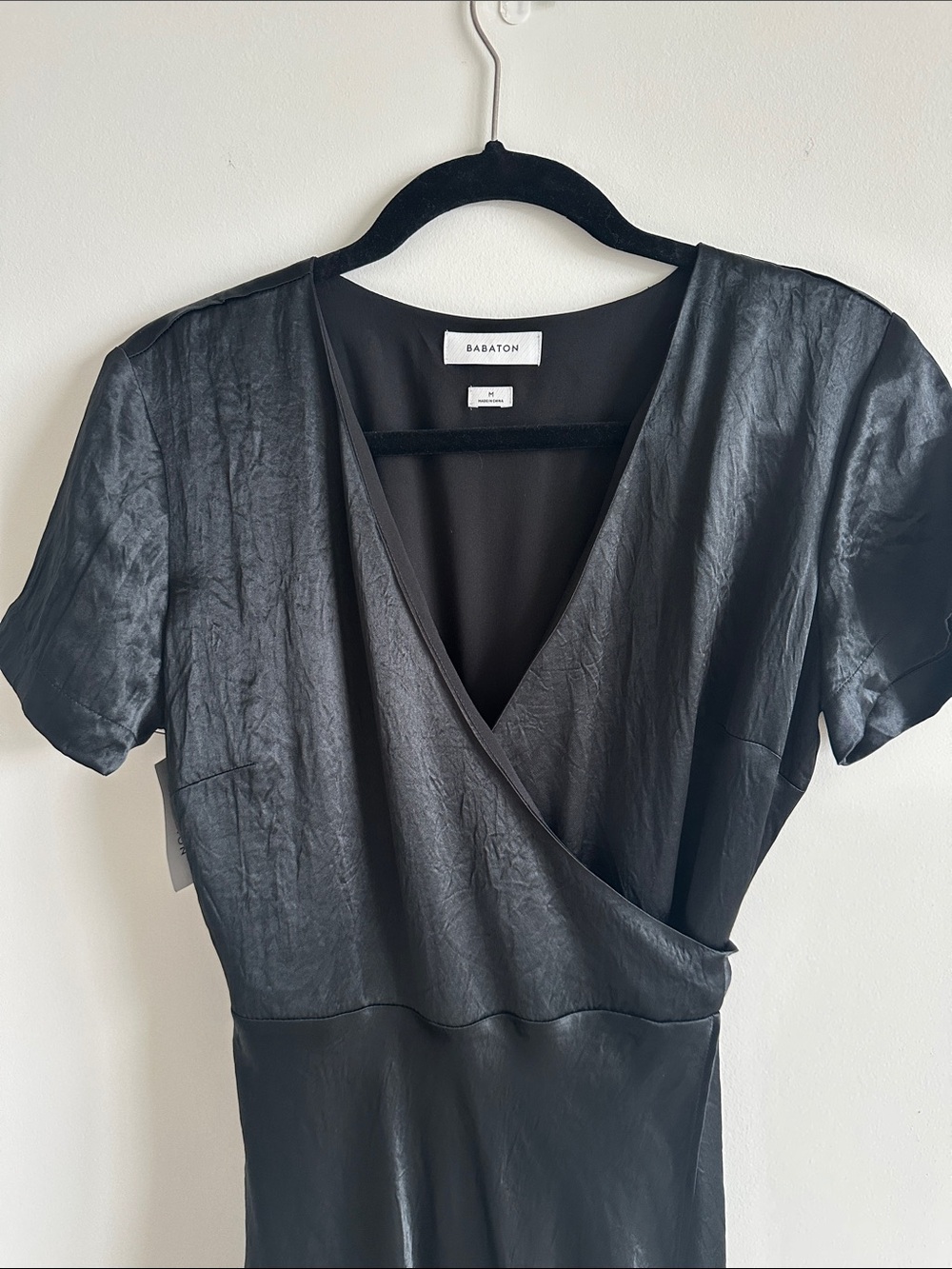 Aritzia Babaton Maxi Satin Wrap Dress Size M - Picture 4 of 7